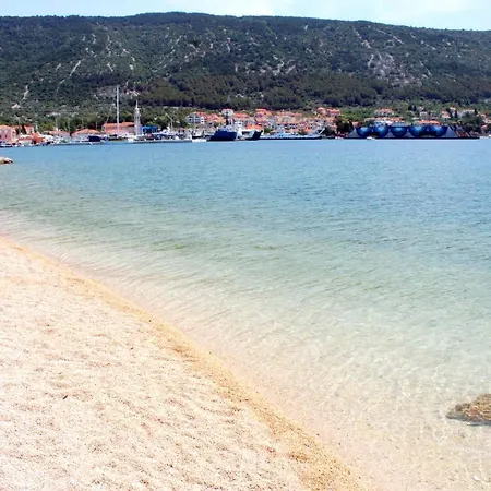 Apartments By The Sea Cres - 7875