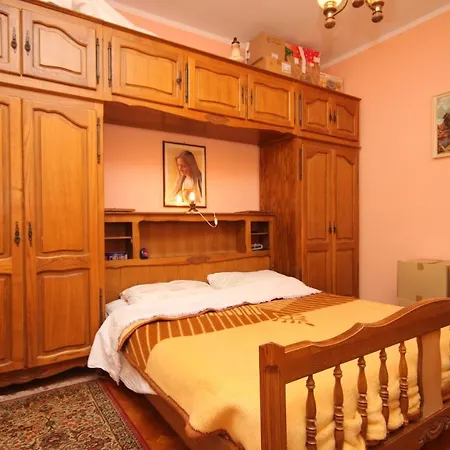 Apartments By The Sea Cres - 7875 * Cres